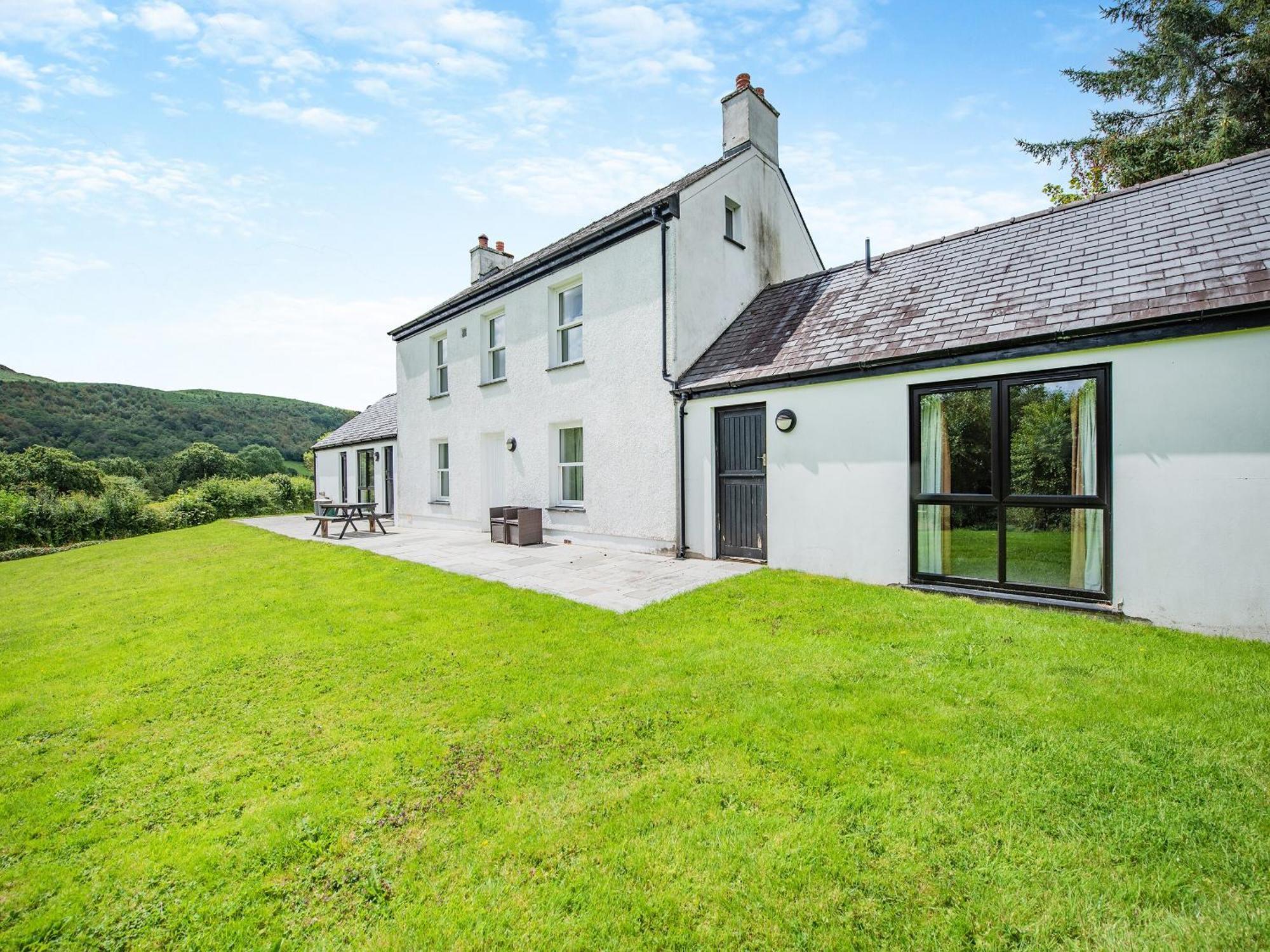 Vila Dolgoed House Llangadog Exteriér fotografie